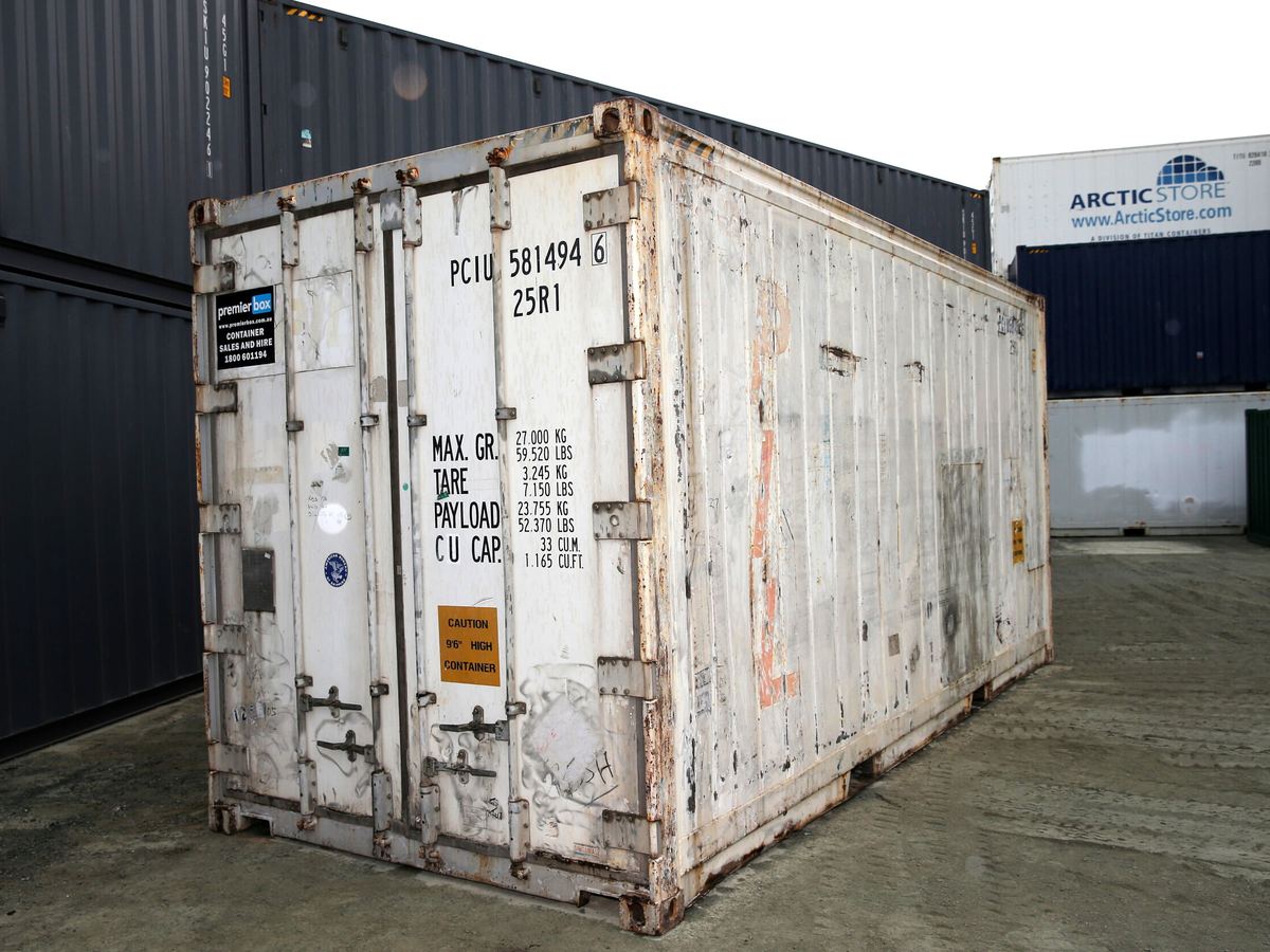 Used 20ft refrigerated container with weathered doors